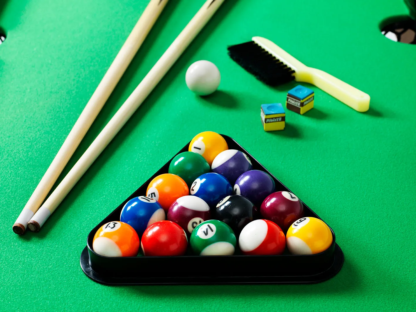 Gamesson 4ft UCLA II Pool Table