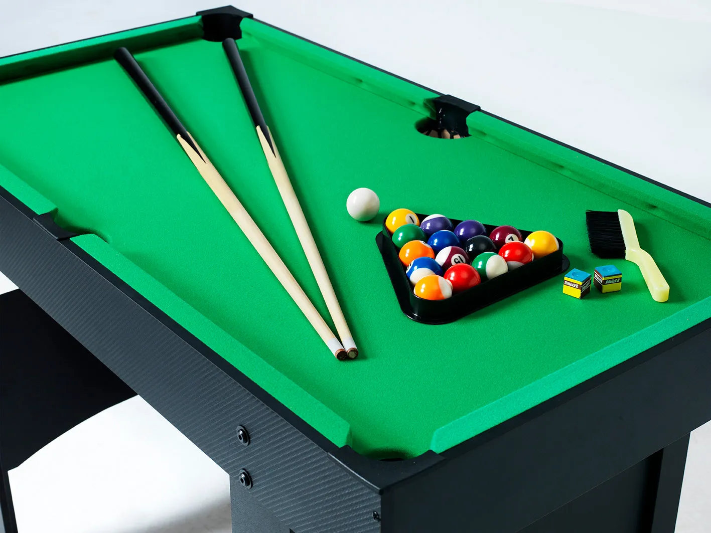 Gamesson 4ft UCLA II Pool Table