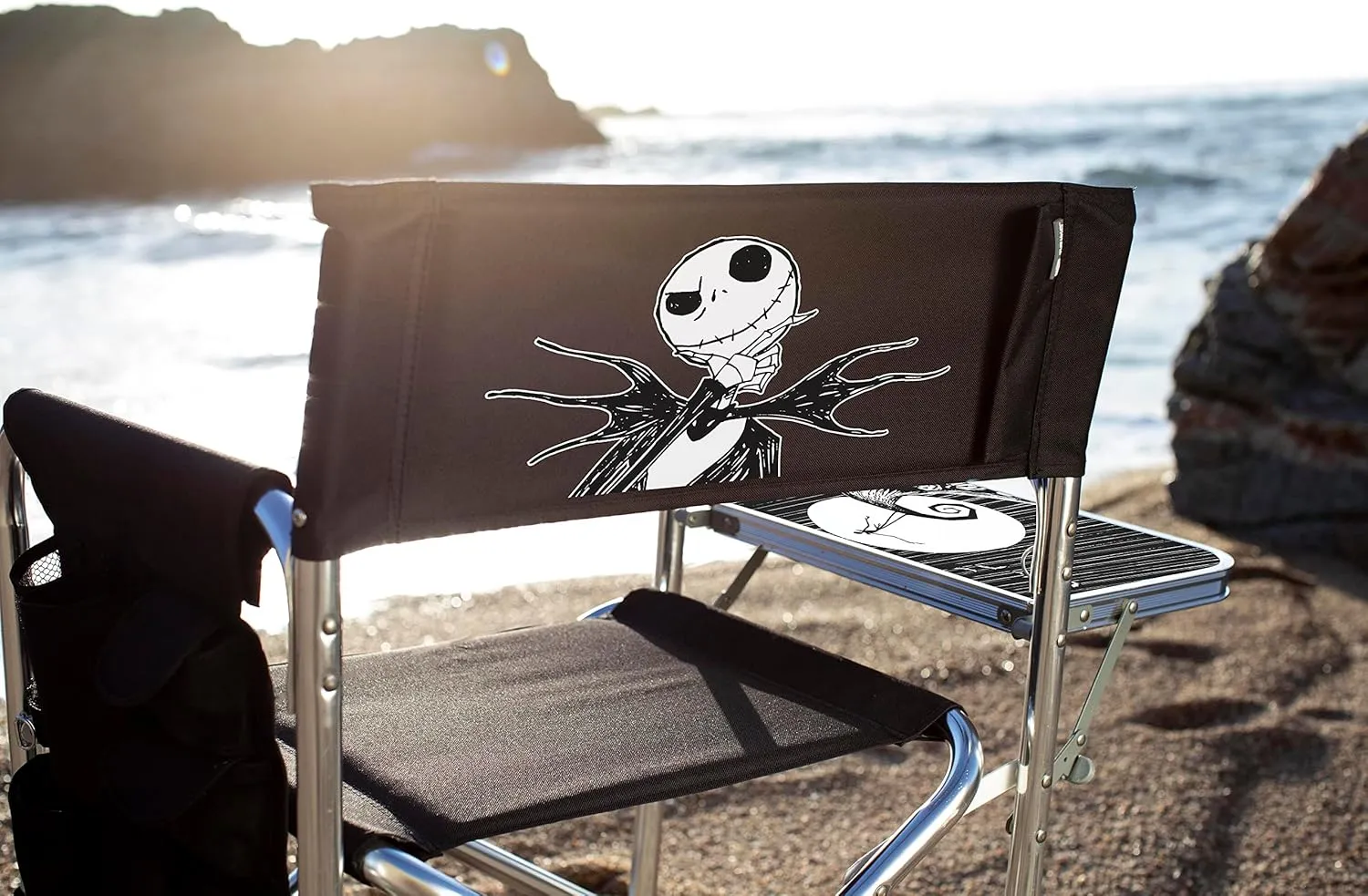 PICNIC TIME ONIVA - a Brand - Disney Nightmare Before Christmas Jack Sports Chair with Side Table, Beach Chair, Camp Chair for Adults, (Black)