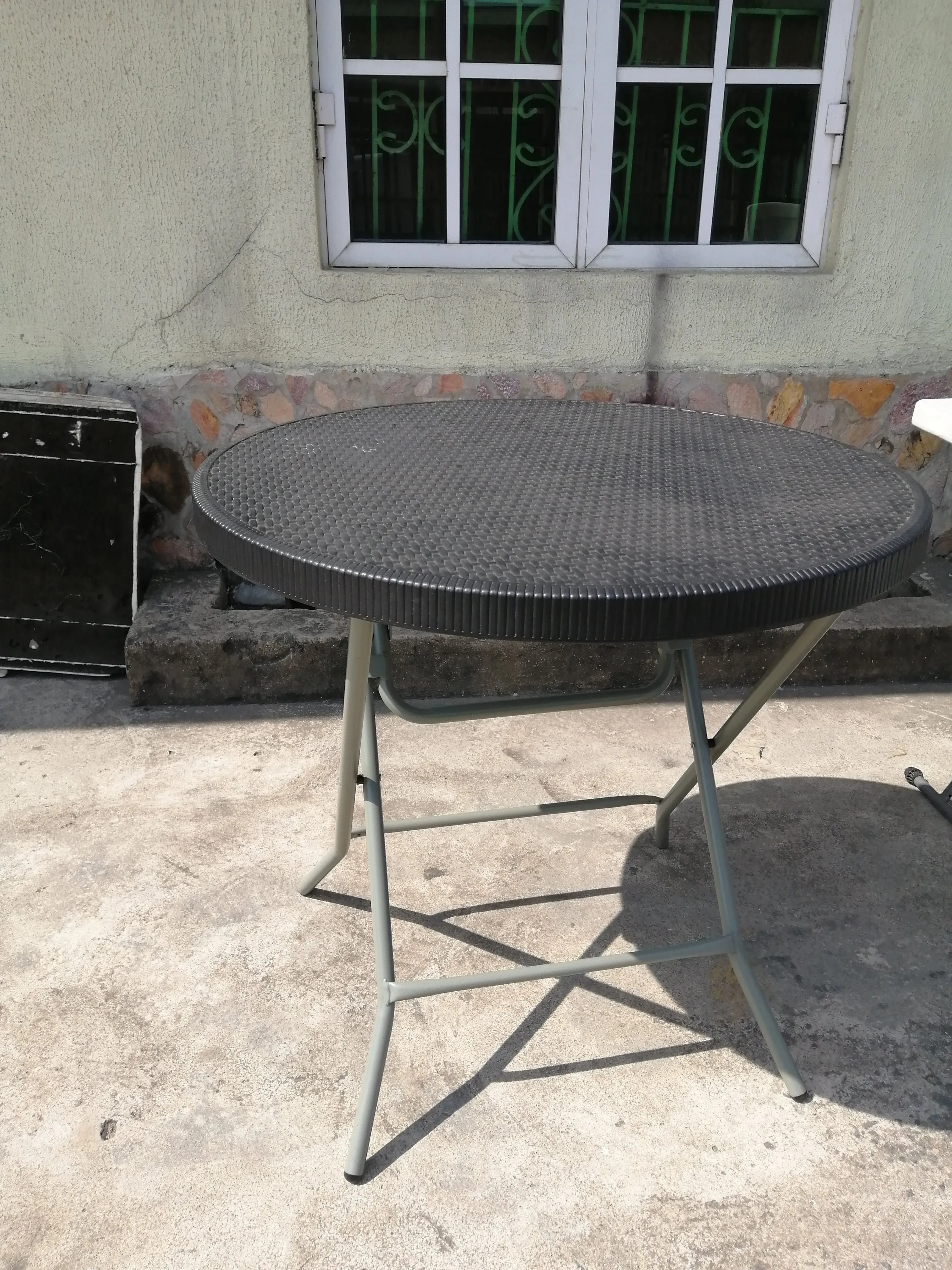 Rattan look Black foldable plastic table