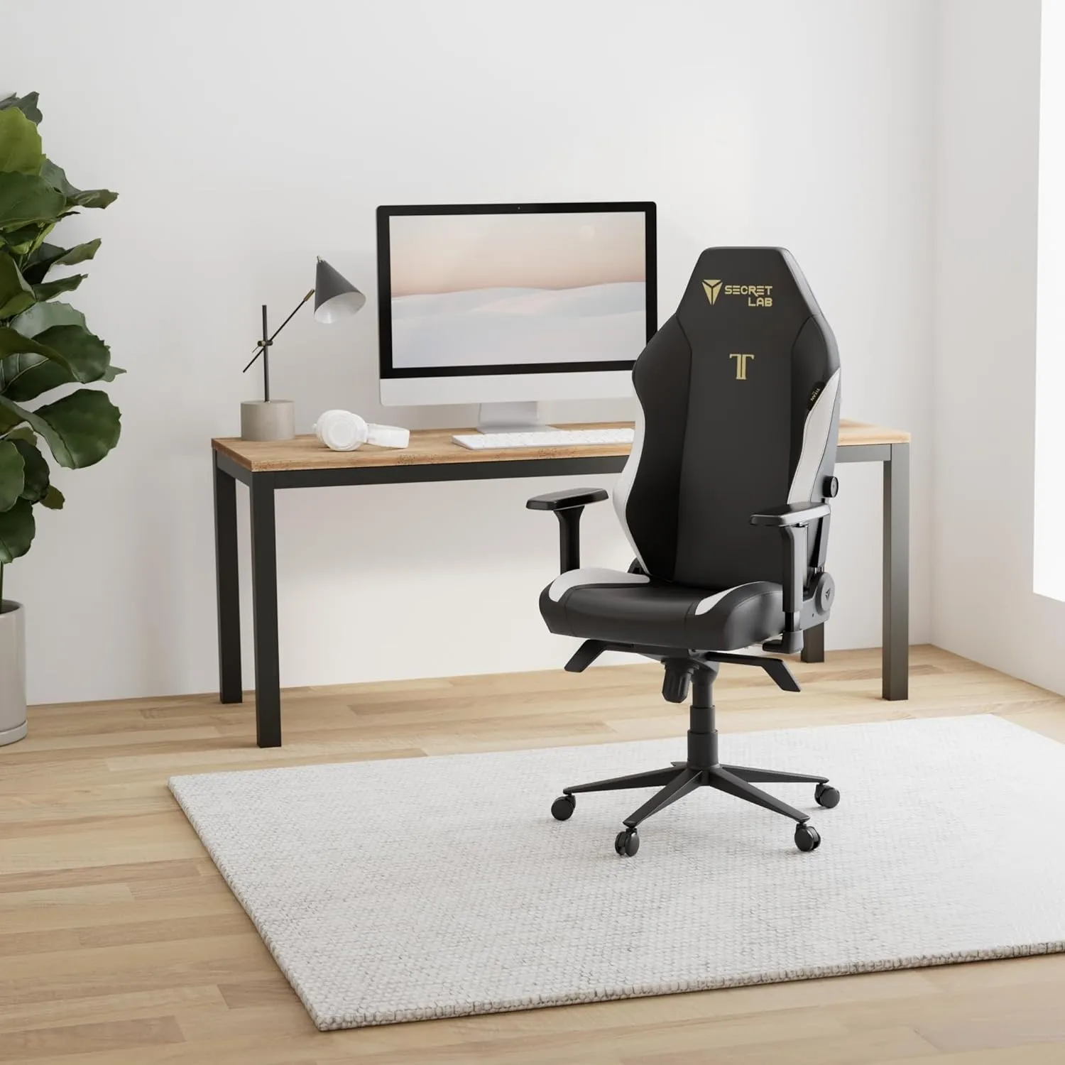 Secretlab Titan Evo Classic Gaming Chair - Reclining - Ergonomic & Comfortable Computer Chair with 4D Armrests - Magnetic Head Pillow & 4-Way Lumbar Support - Small - Black - Leatherette