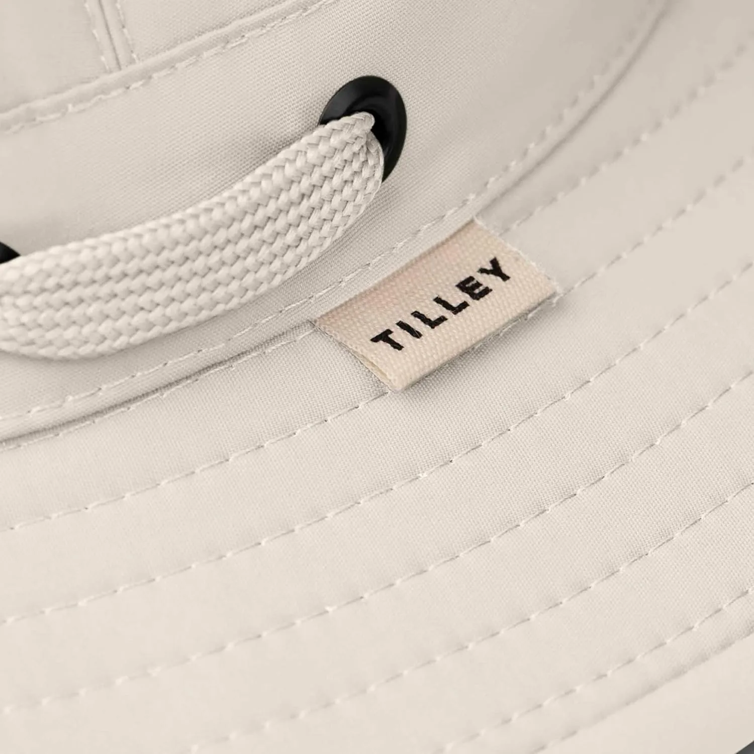 Tilley LTM5 Airflo Medium Brim Hat – Ultralight, Buoyant & Breathable, UPF 50  Sun Protection, Water-Resistant