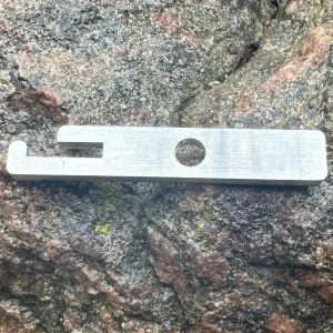 Ultralight Pot Lifter and PCT Style Bear Bag Toggle