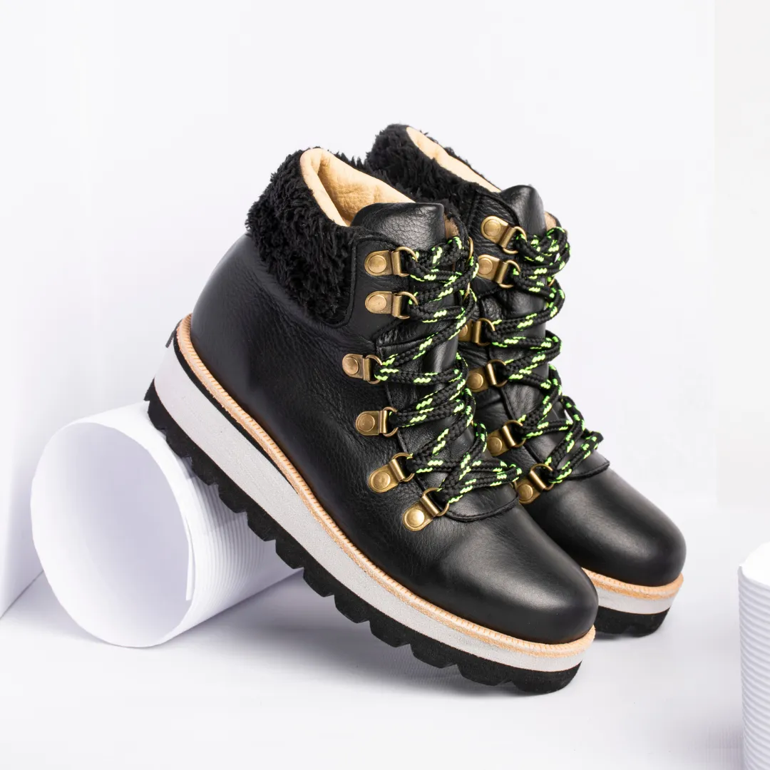UltraLight Trekking Boots Snowy Black